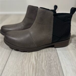 Sorel Ankle Booties - Size 10.5 - Gray and Black